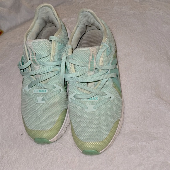 Nike Air Max Shoes - Picture 5 of 5